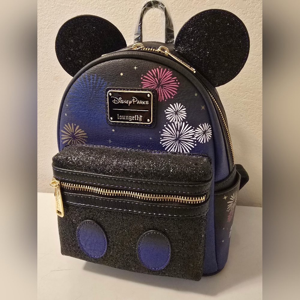 Mickey Mouse The Main Attraction – Cinderella Castle Fireworks Limited Releas - Picture 3 of 10